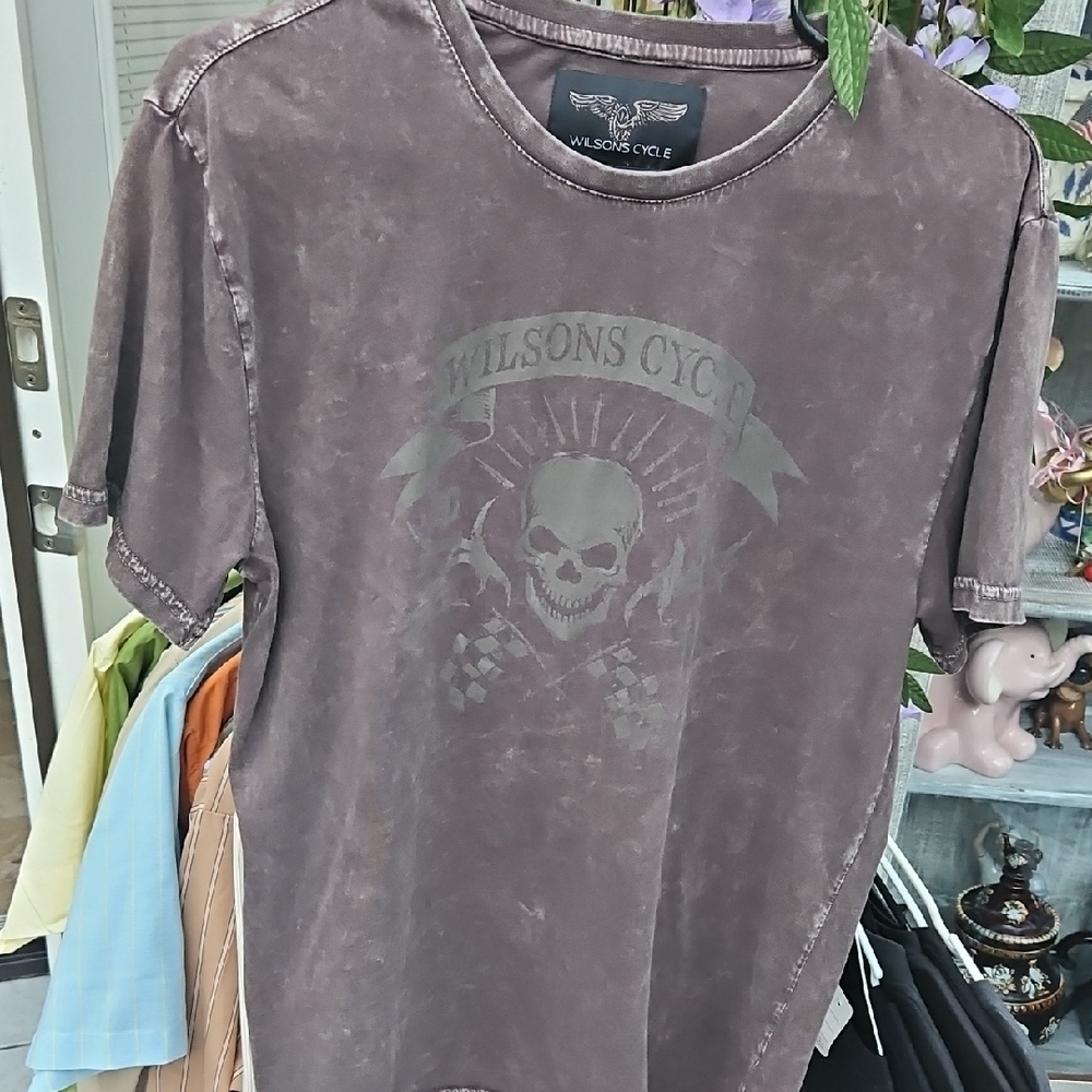 Wilsons Leather Gray Short Sleeve Tee Distressed Style